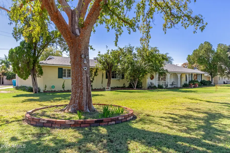 2011 W Cambridge Avenue, Phoenix, AZ 85009 - Image #2