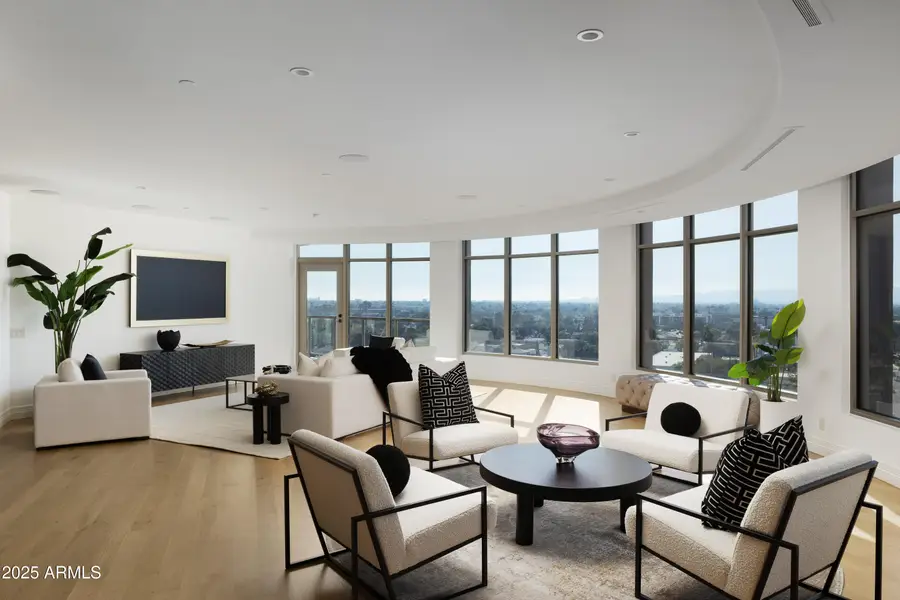 2402 E Esplanade Lane #902, Phoenix, AZ 85016 - Image #2