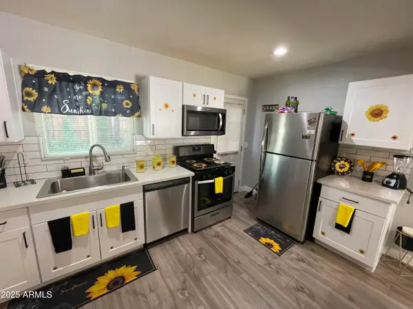 5963 W Ocotillo Road, Glendale, AZ 85301