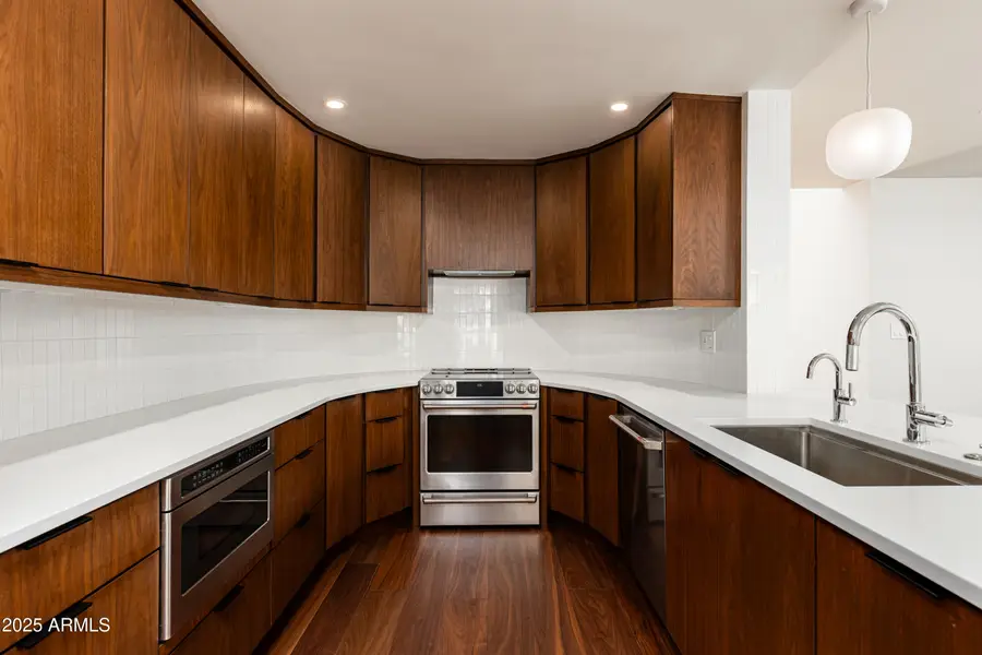 3736 E Montecito Avenue, Phoenix, AZ 85018 - Image #2