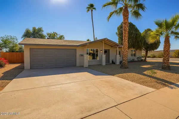 3401 E Shaw Butte Drive, Phoenix, AZ 85028