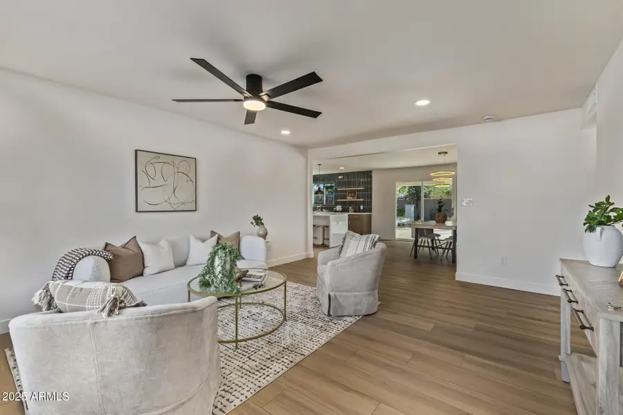 3401 E Shaw Butte Drive, Phoenix, AZ 85028 - Image #2