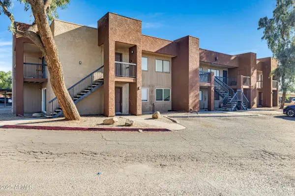 3810 N Maryvale Parkway #2067, Phoenix, AZ 85031