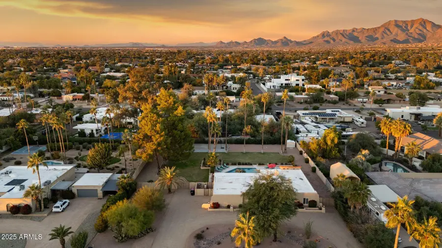 9748 E Becker Lane, Scottsdale, AZ 85260 - Image #2