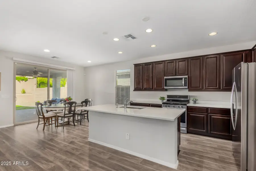 7104 W Spur Drive, Peoria, AZ 85383 - Image #2