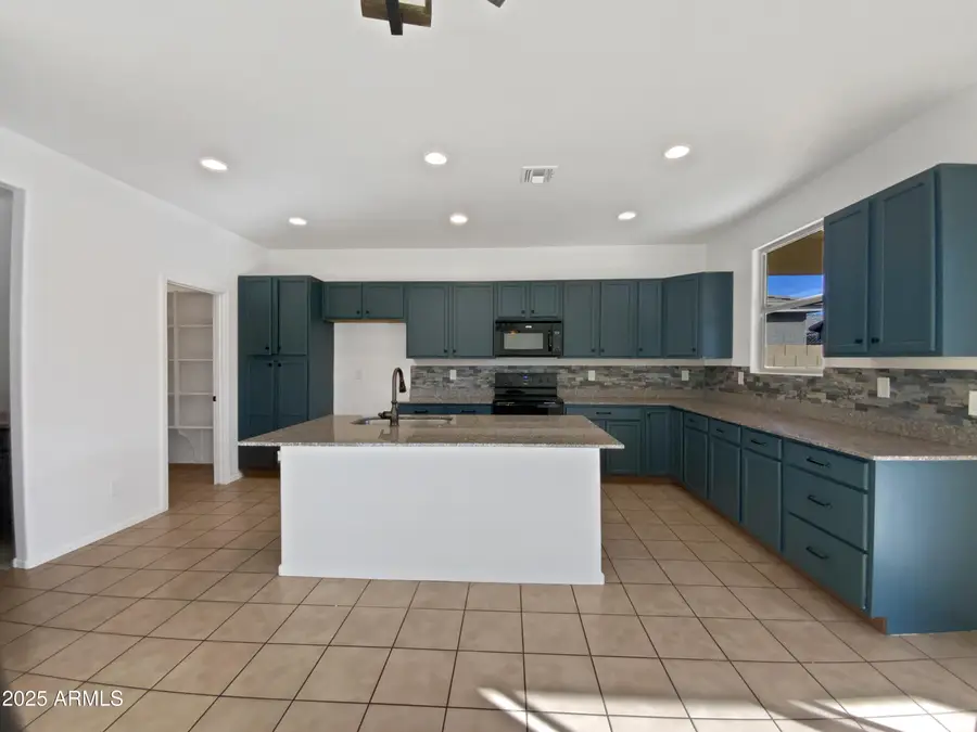2091 W Garland Drive, San Tan Valley, AZ 85144 - Image #2