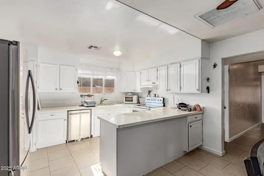 2938 N 50th Drive, Phoenix, AZ 85031 - Image #2