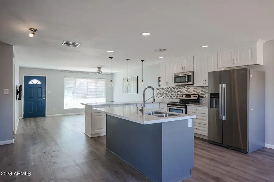 7814 E Cypress Street, Scottsdale, AZ 85257 - Image #2