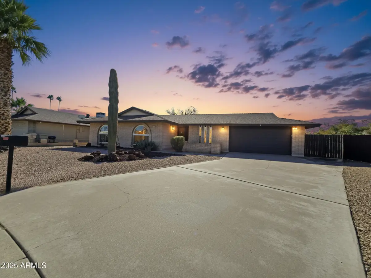 4623 W Echo Lane, Glendale, AZ 85302 - Image #1