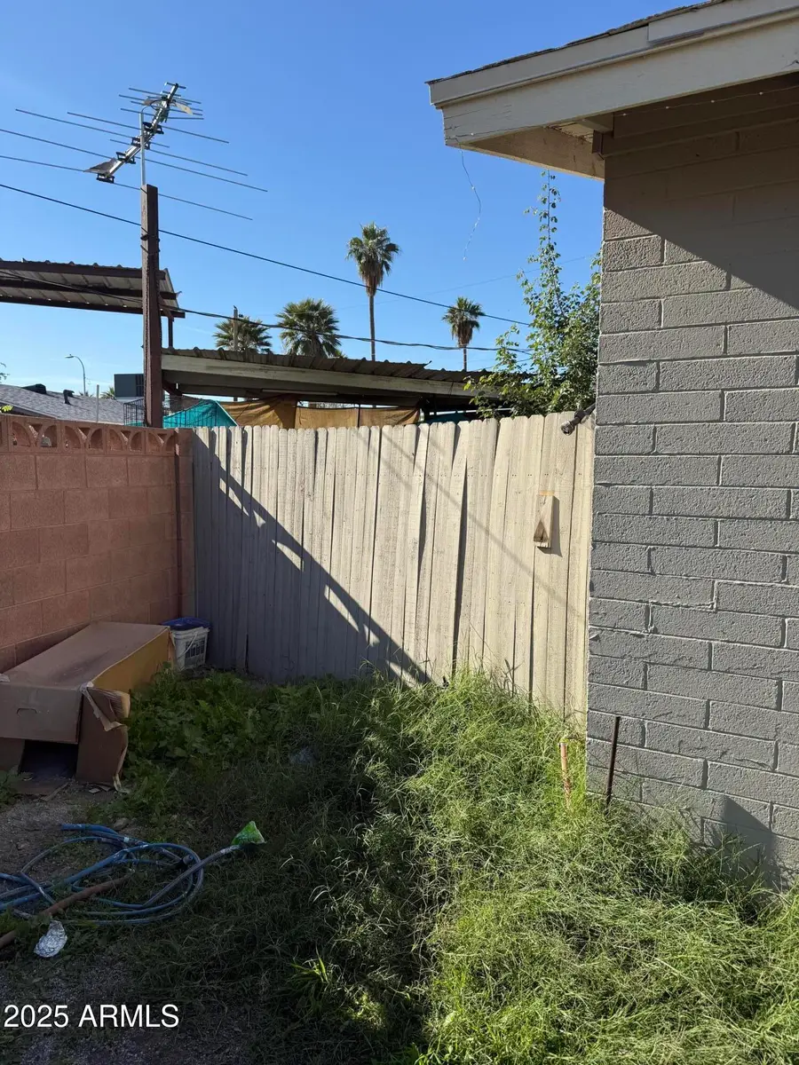 2116 N 49th Avenue, Phoenix, AZ 85035 - Image #2