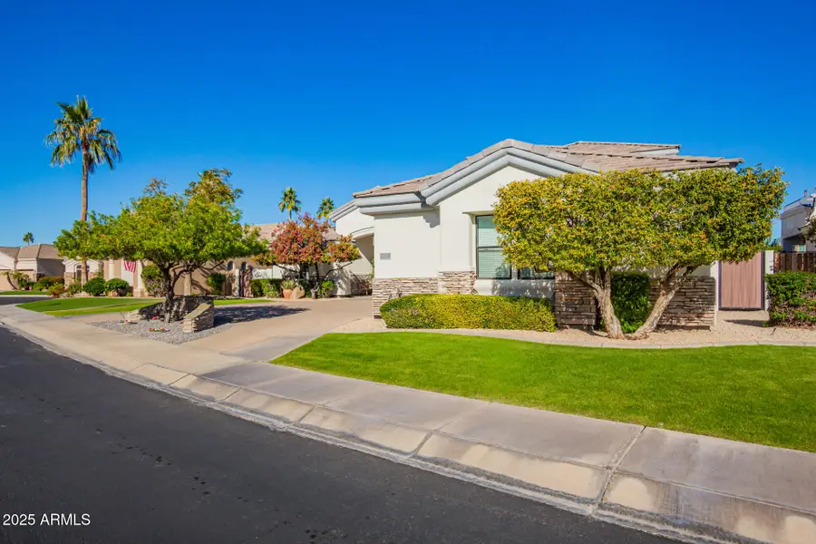 652 W Aster Court, Chandler, AZ 85248 - Image #3