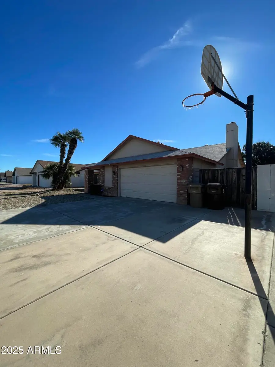 8013 W Corrine Drive, Peoria, AZ 85381 - Image #3