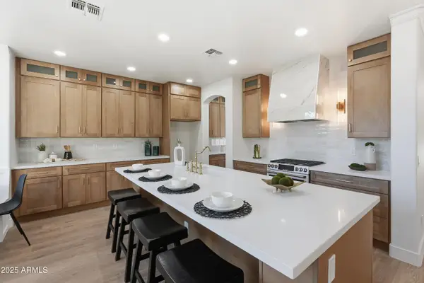 2621 W Cavalry Drive, Phoenix, AZ 85086