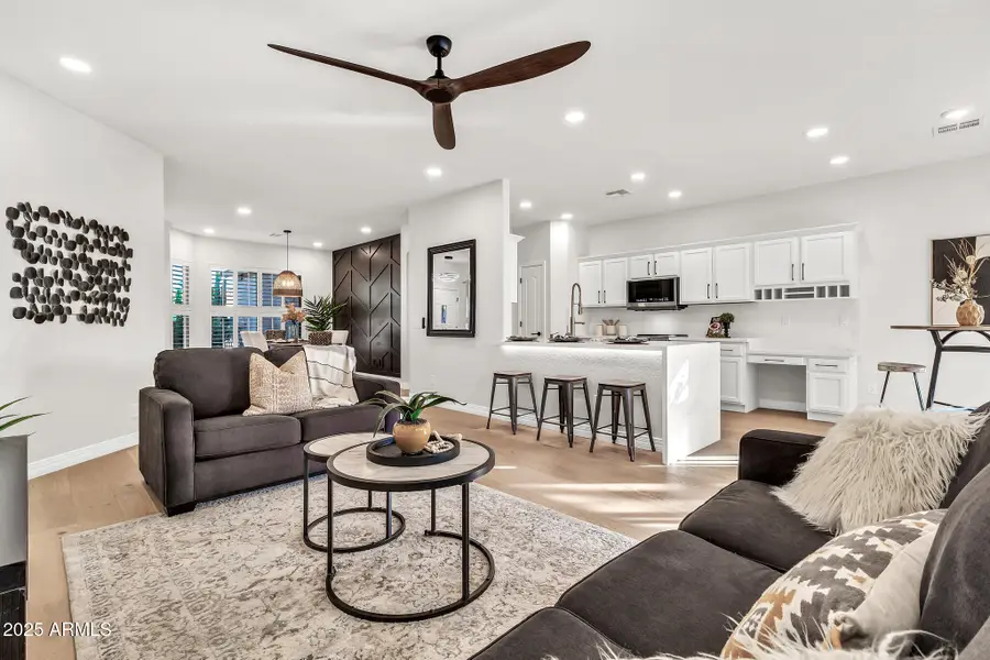 6082 S Bedford Place, Chandler, AZ 85249 - Image #2