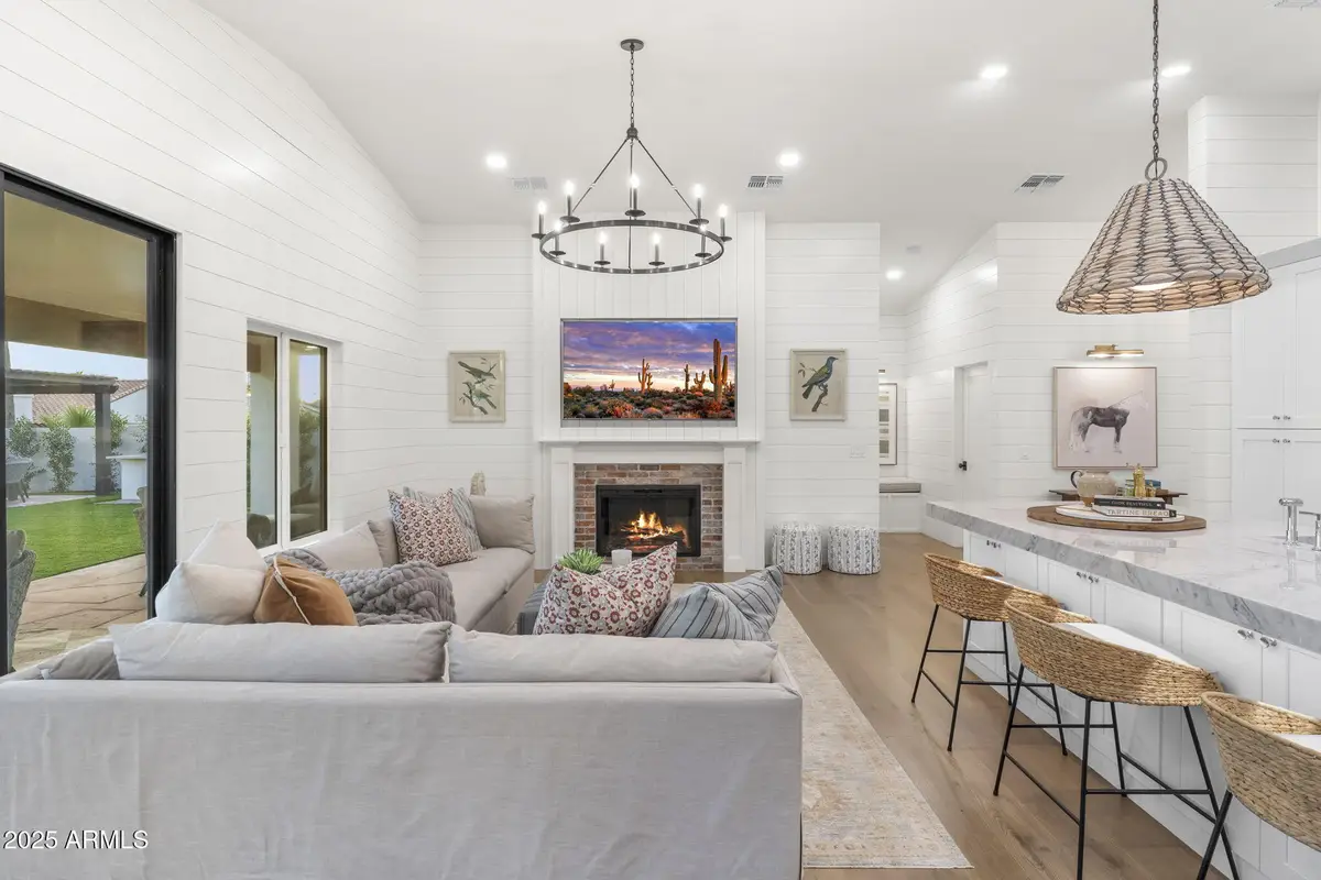 5507 E Kings Avenue, Phoenix, AZ 85254 - Image #1