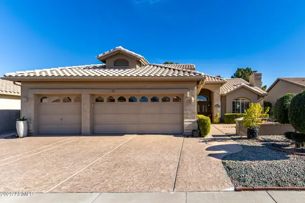 5733 S Amberwood Drive, Chandler, AZ 85248