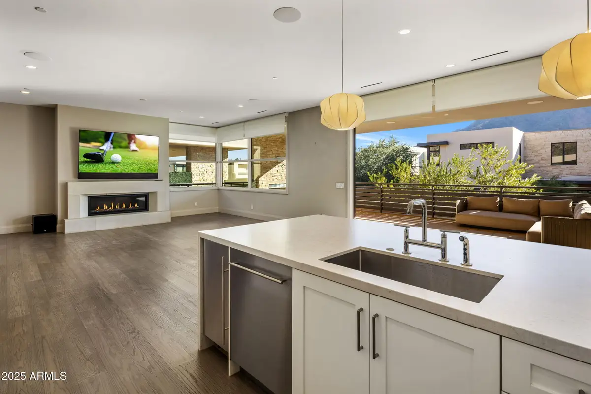 5541 E Stella Lane, Paradise Valley, AZ 85253 - Image #1