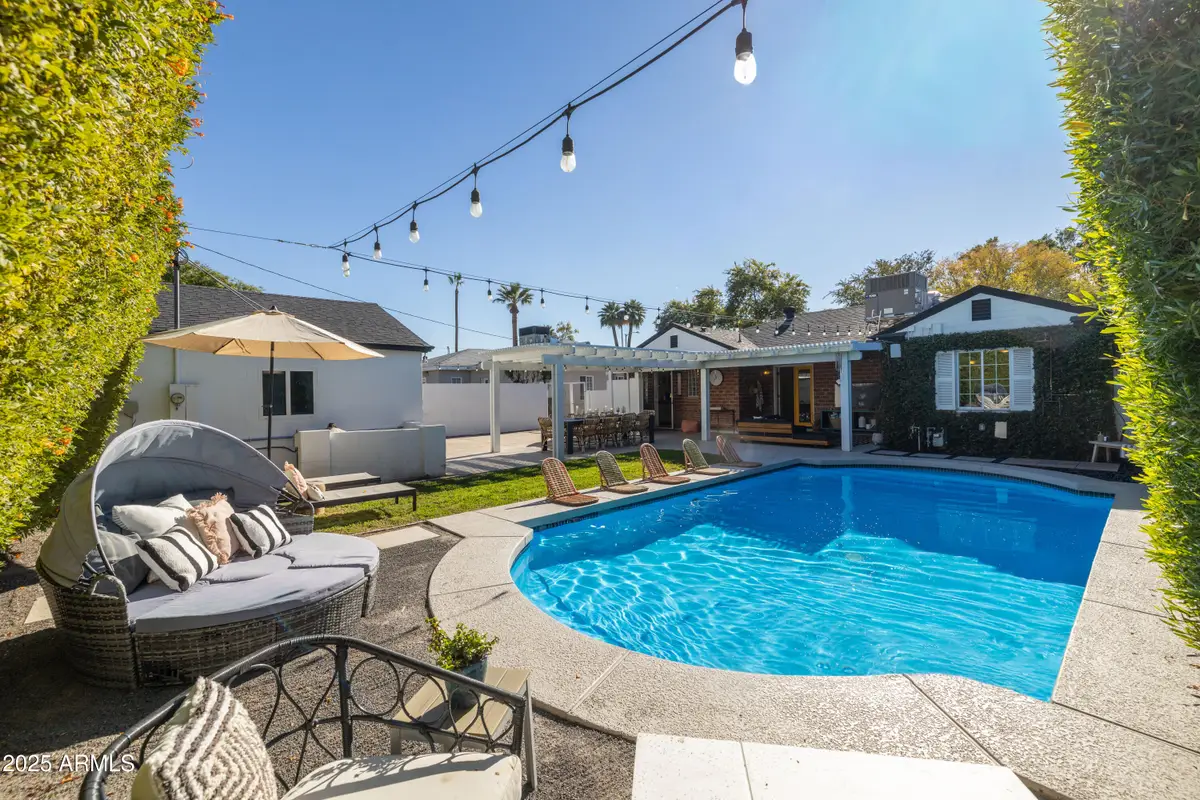 332 W Cambridge Avenue, Phoenix, AZ 85003 - Image #1