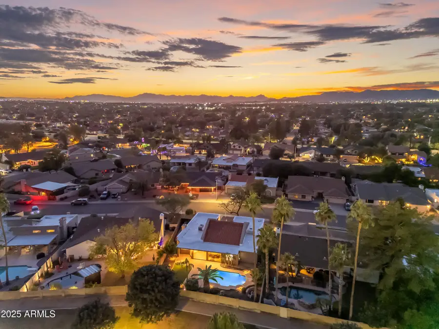 9217 S Kachina Drive, Tempe, AZ 85284 - Image #2