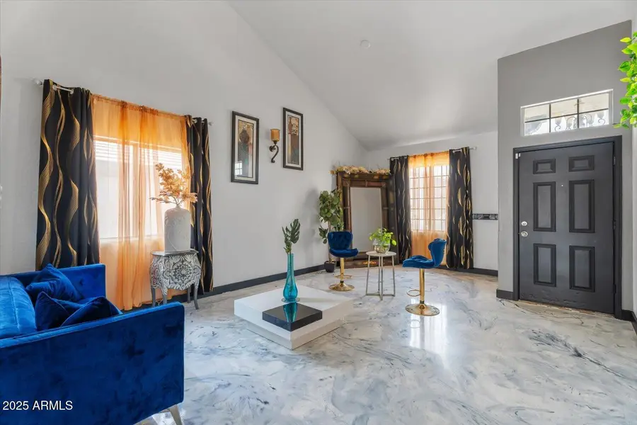 10909 W Minnezona Avenue, Phoenix, AZ 85037 - Image #2