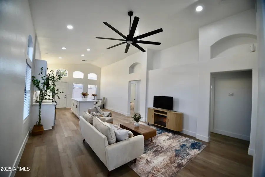 10053 E Capri Avenue, Mesa, AZ 85208 - Image #3