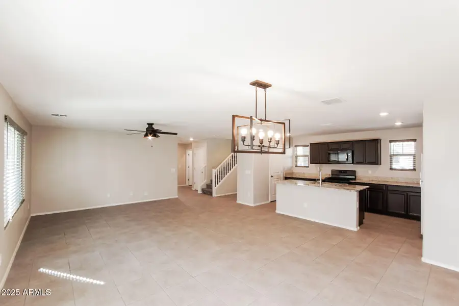 16235 W La Ventilla Way, Goodyear, AZ 85338 - Image #2