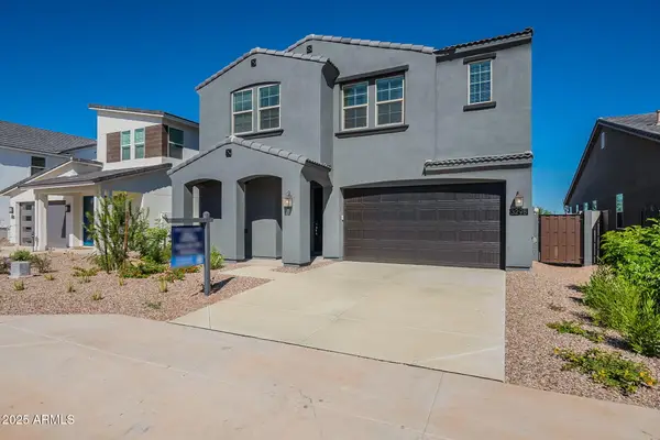 3298 W Garnet Street, San Tan Valley, AZ 85144