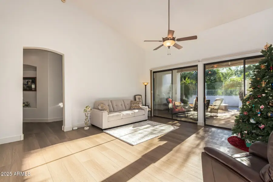 10907 E Bella Vista Drive, Scottsdale, AZ 85259 - Image #3