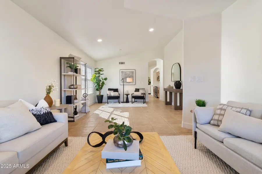 4523 E Bighorn Avenue, Phoenix, AZ 85044 - Image #3