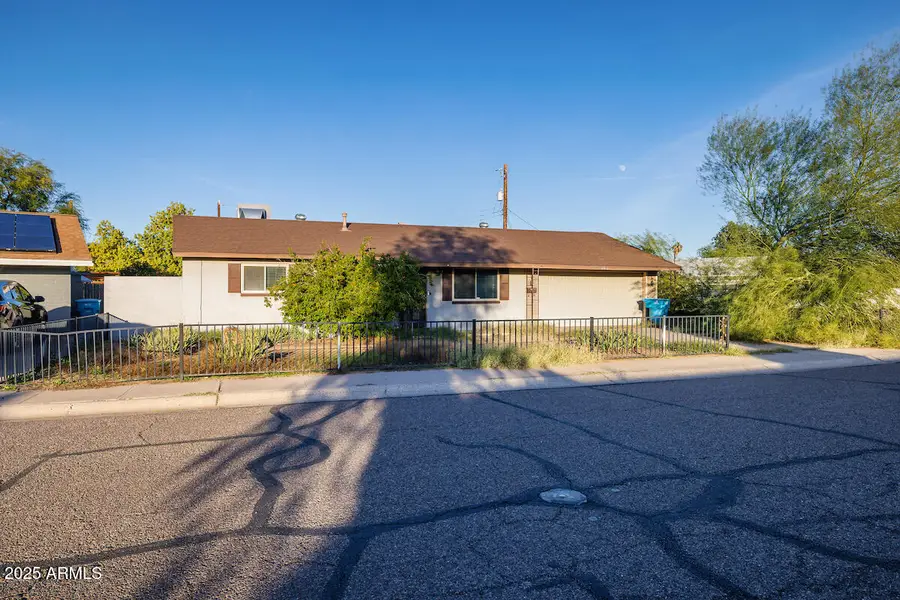 3714 W Echo Lane, Phoenix, AZ 85051 - Image #2