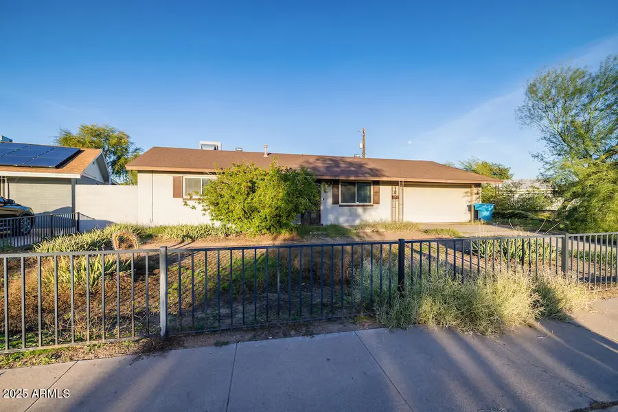 3714 W Echo Lane, Phoenix, AZ 85051 - Image #3