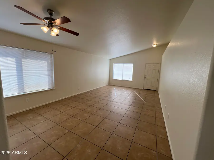 7812 W Solano Drive N, Glendale, AZ 85303 - Image #2