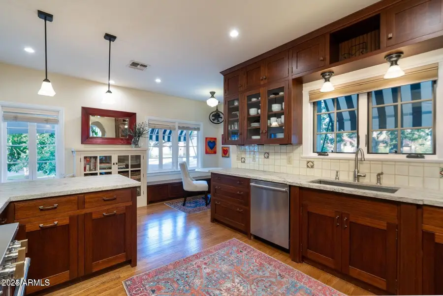 1615 Palmcroft Way Se, Phoenix, AZ 85007 - Image #2