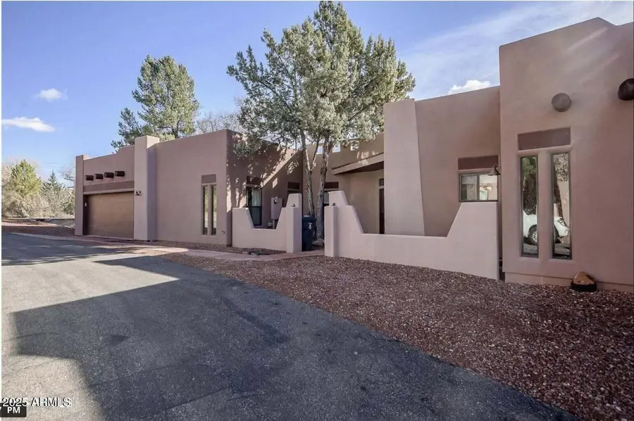 33 Monterey Circle, Village Of Oak Creek Big Park, AZ 86351 - Image #2