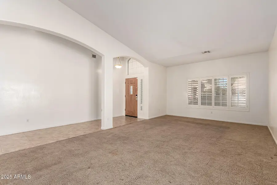 595 W Stanford Avenue, Gilbert, AZ 85233 - Image #2