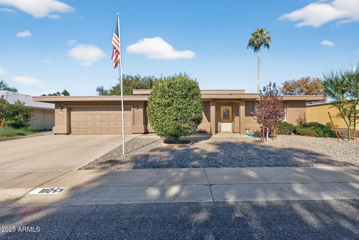 11034 W Crestbrook Drive, Sun City, AZ 85351 - Image #1