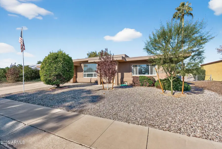11034 W Crestbrook Drive, Sun City, AZ 85351 - Image #2