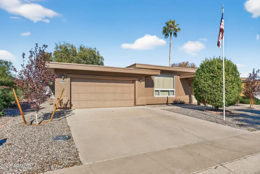 11034 W Crestbrook Drive, Sun City, AZ 85351 - Image #3