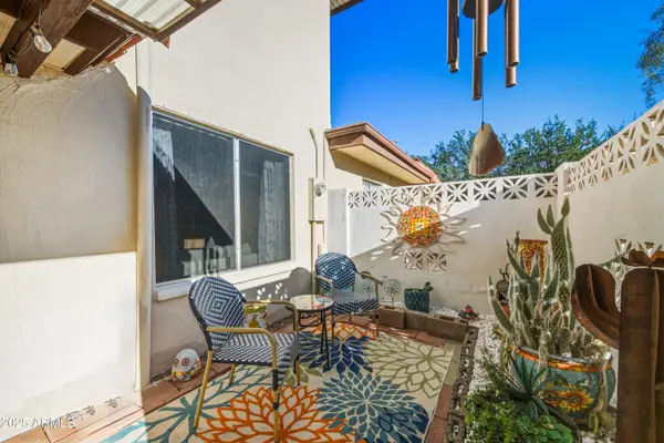 834 E Joan D Arc Avenue, Phoenix, AZ 85022