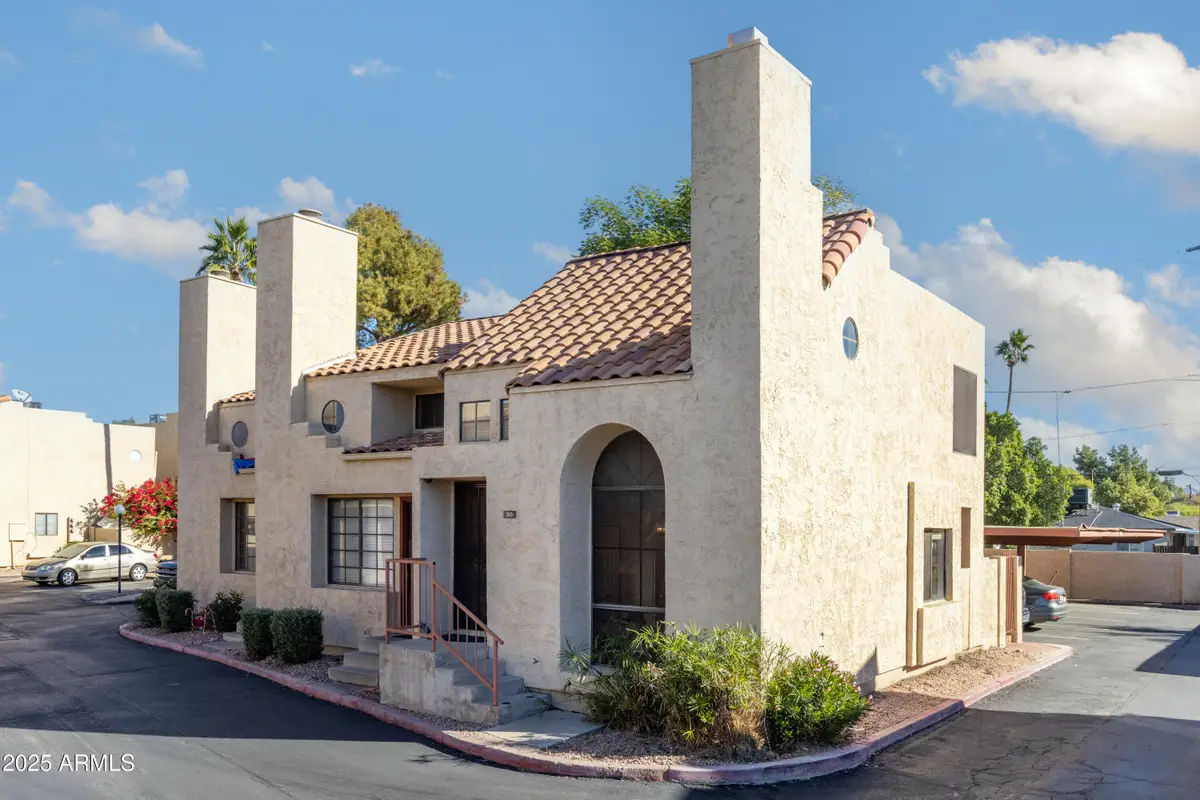 1025 E Highland Avenue #30, Phoenix, AZ 85014 - Image #1
