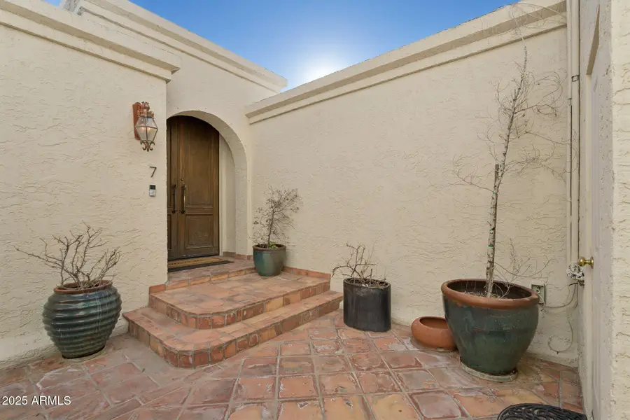 3800 E Lincoln Drive #7, Phoenix, AZ 85018 - Image #2