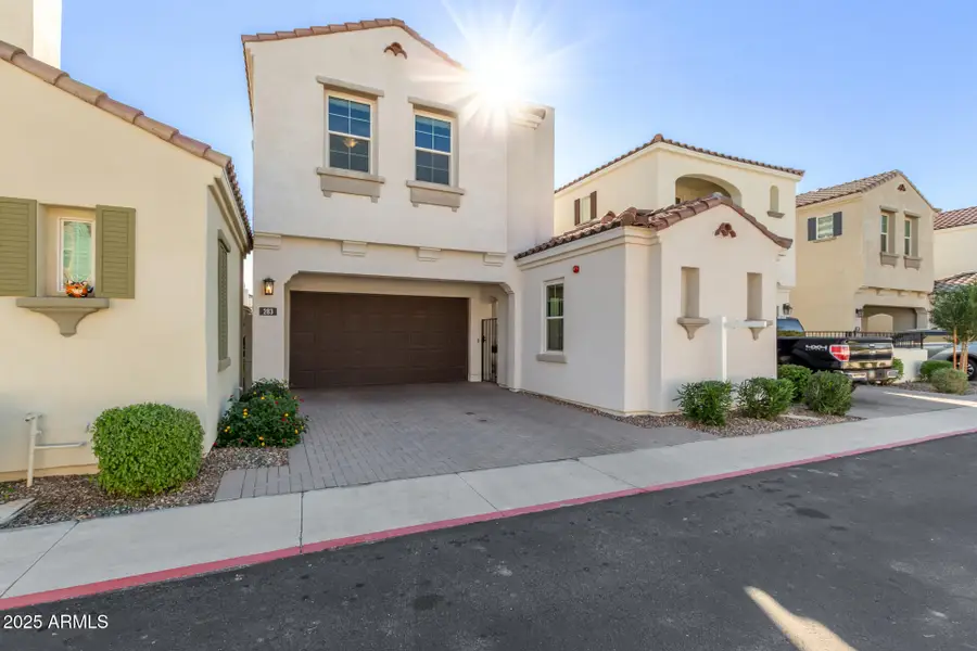 283 E Balsam Drive, Chandler, AZ 85286 - Image #2