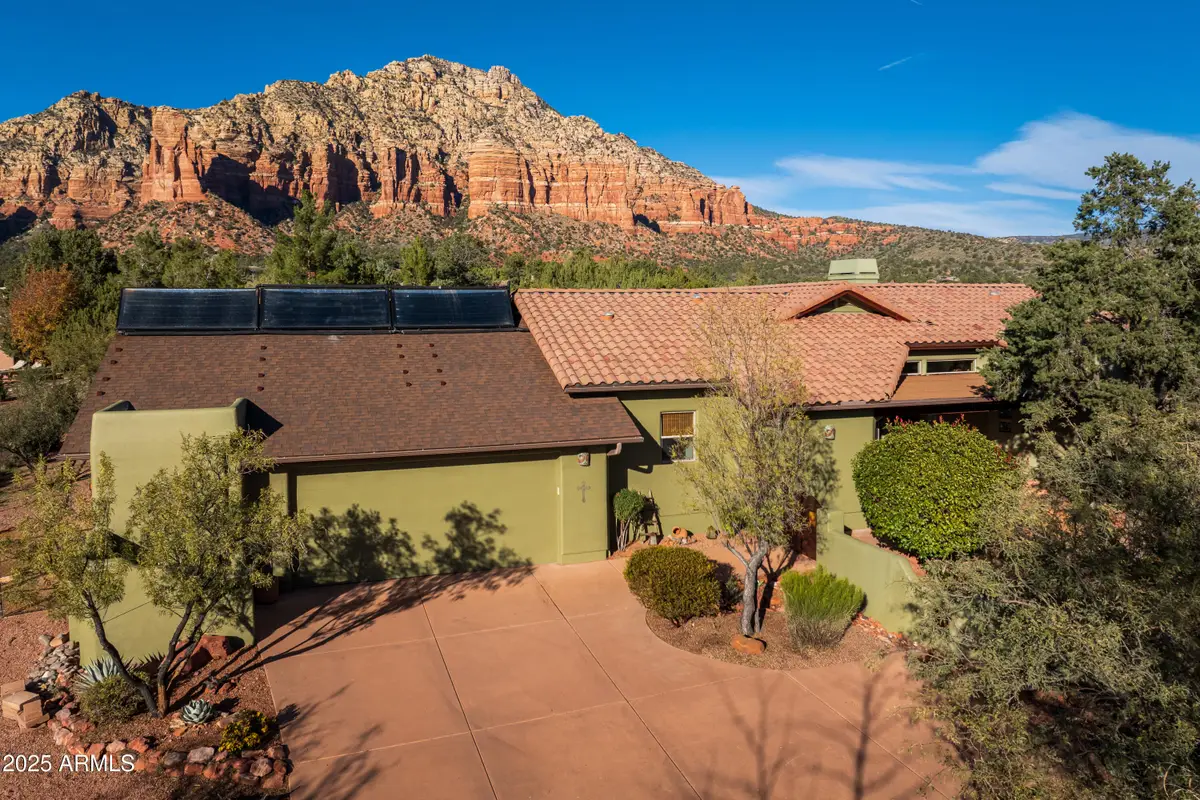 100 Gray Fox Drive, Village Of Oak Creek Big Park, AZ 86351 - Image #1