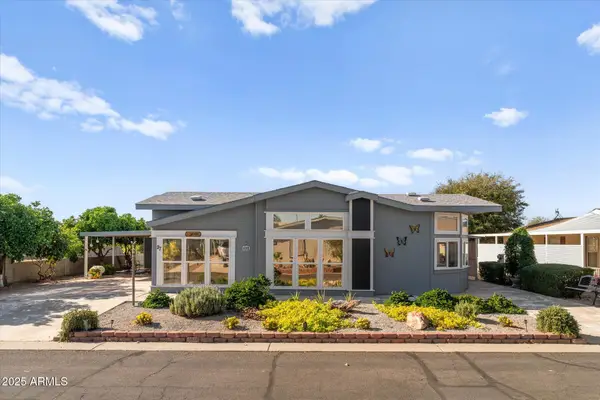 3700 S Tomahawk Rd -- #26 & 27, Apache Junction, AZ 85119