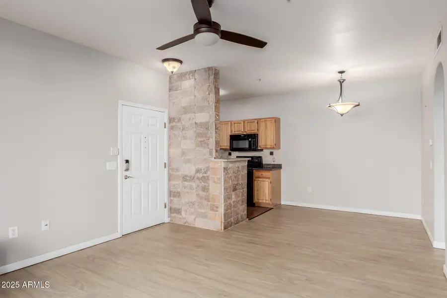 2929 W Yorkshire Drive #1010, Phoenix, AZ 85027 - Image #2