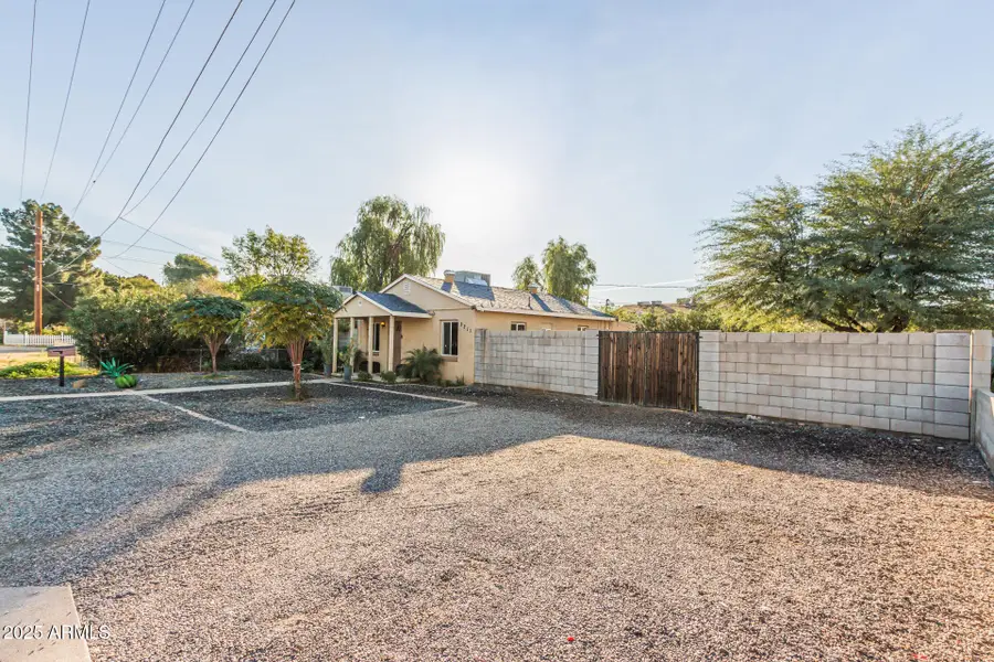 2211 W Medlock Drive, Phoenix, AZ 85015 - Image #3