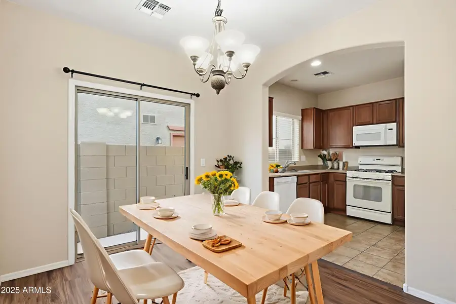 14241 W Port Royale Lane, Surprise, AZ 85379 - Image #2