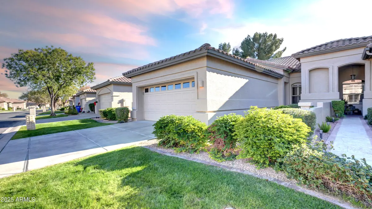 9633 E Holiday Way, Sun Lakes, AZ 85248 - Image #1