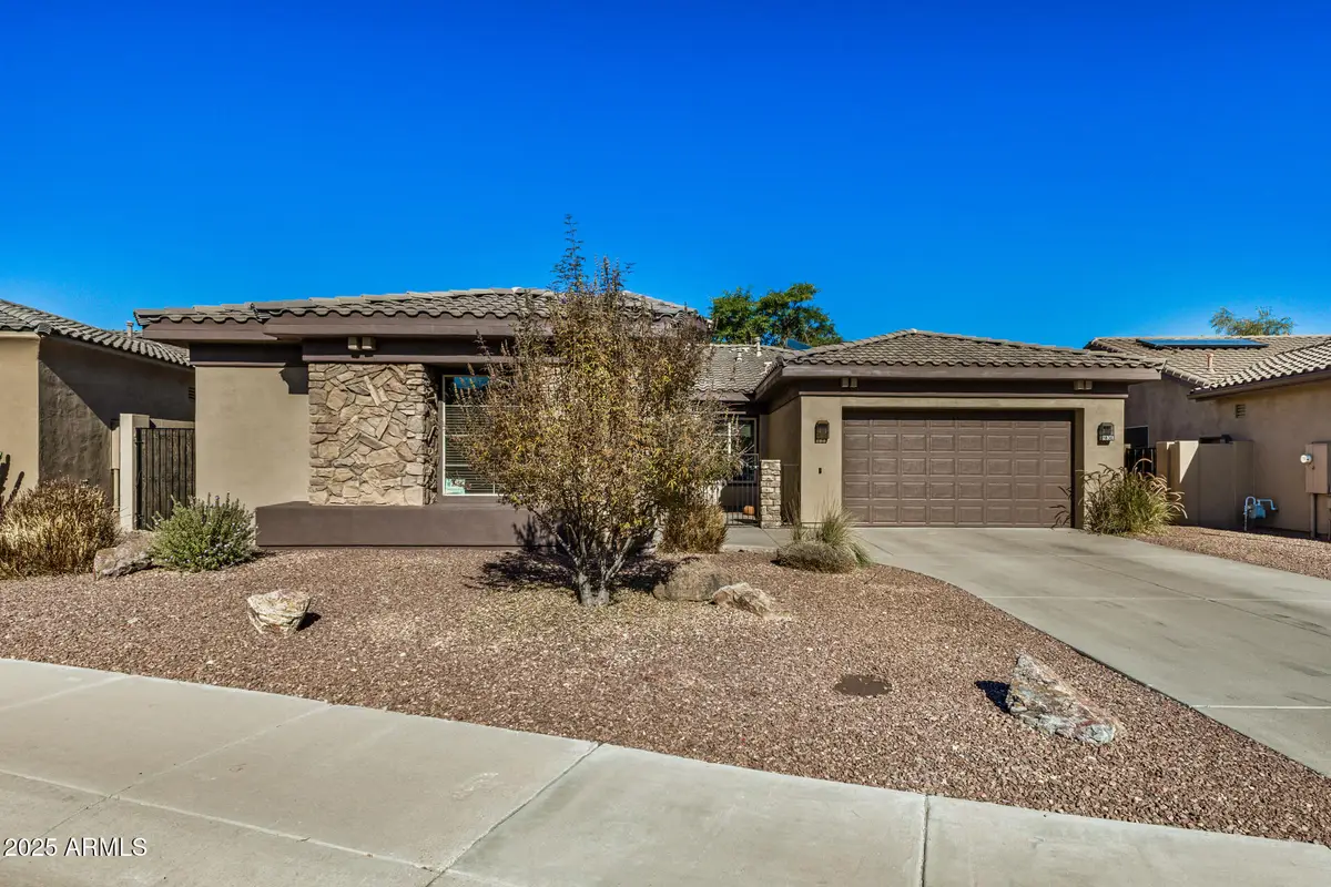 1836 E Desert Lane, Phoenix, AZ 85042 - Image #1