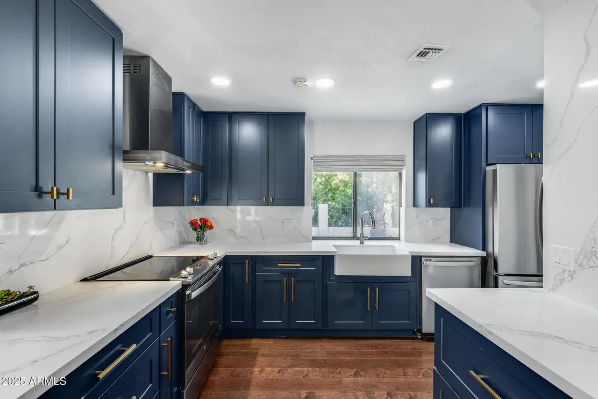 1902 E Linger Lane, Phoenix, AZ 85020 - Image #1